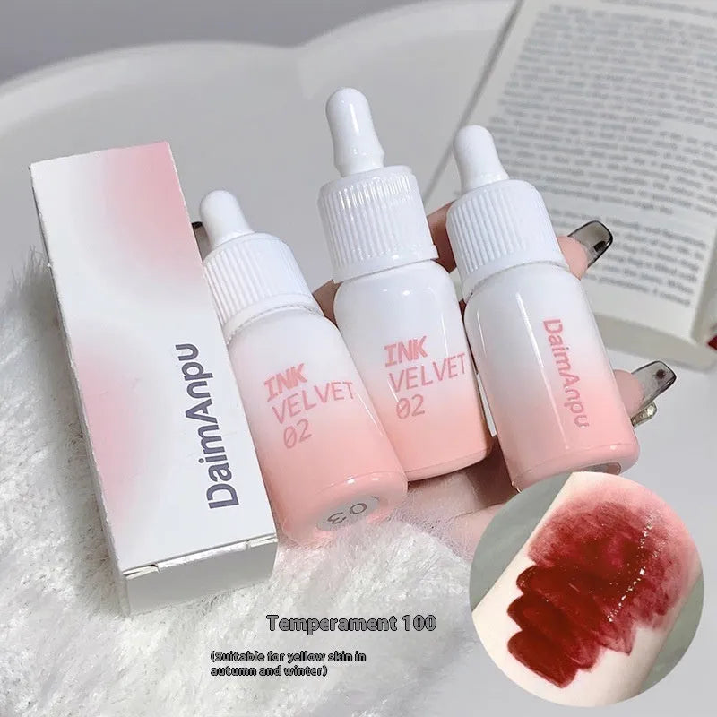 Mirror Lip Lacquer lip gloss tube in the Milk Huhu Series, 3.5g net content.