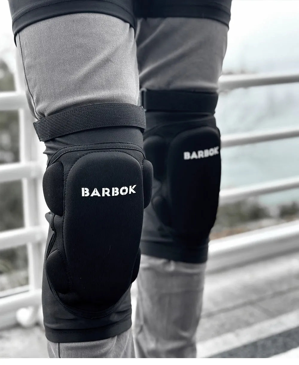 Black spandex and NBR protective hip pad for skating and skiing safety