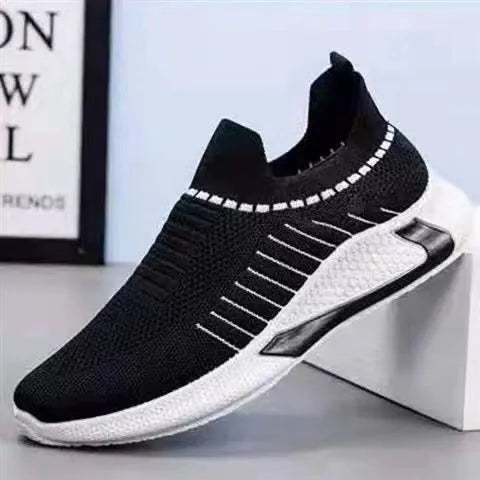 Men's mesh slip-on sneakers with striped design and Flyknit upper in lace-up running shoe style
