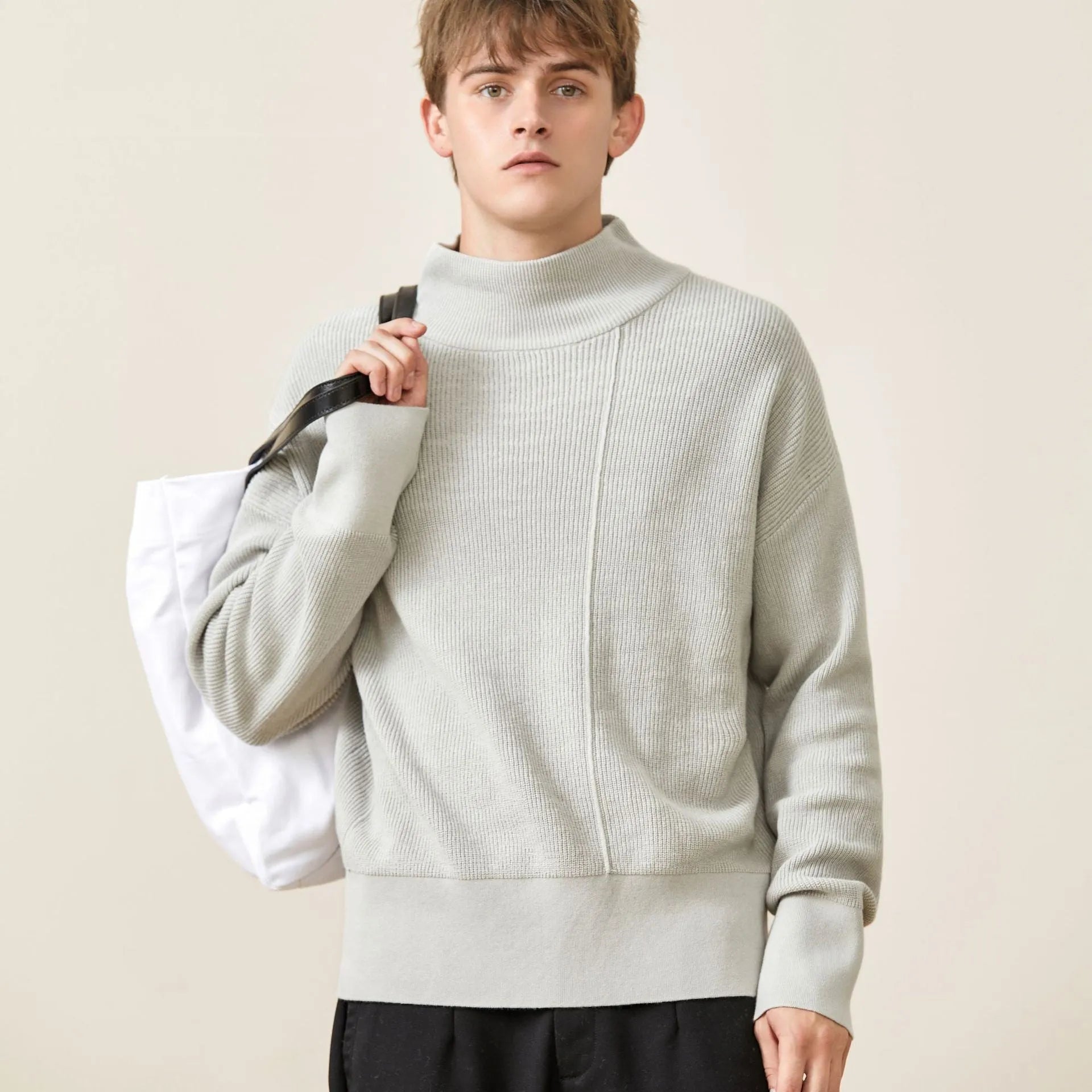 Men's loose fit cotton sweater in grey, round neck, long sleeves, casual style