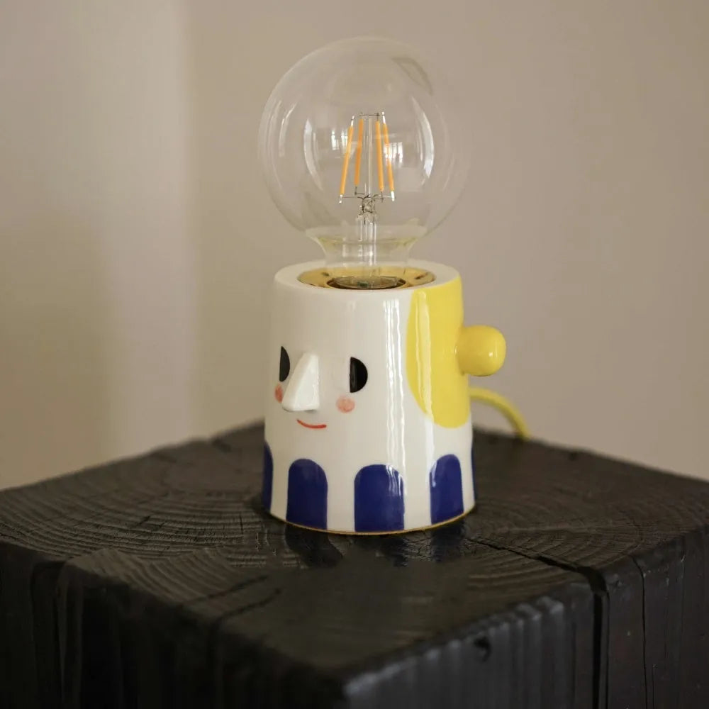 Handmade ceramic bedside lamp with ball headlight design and 220V US power specifications