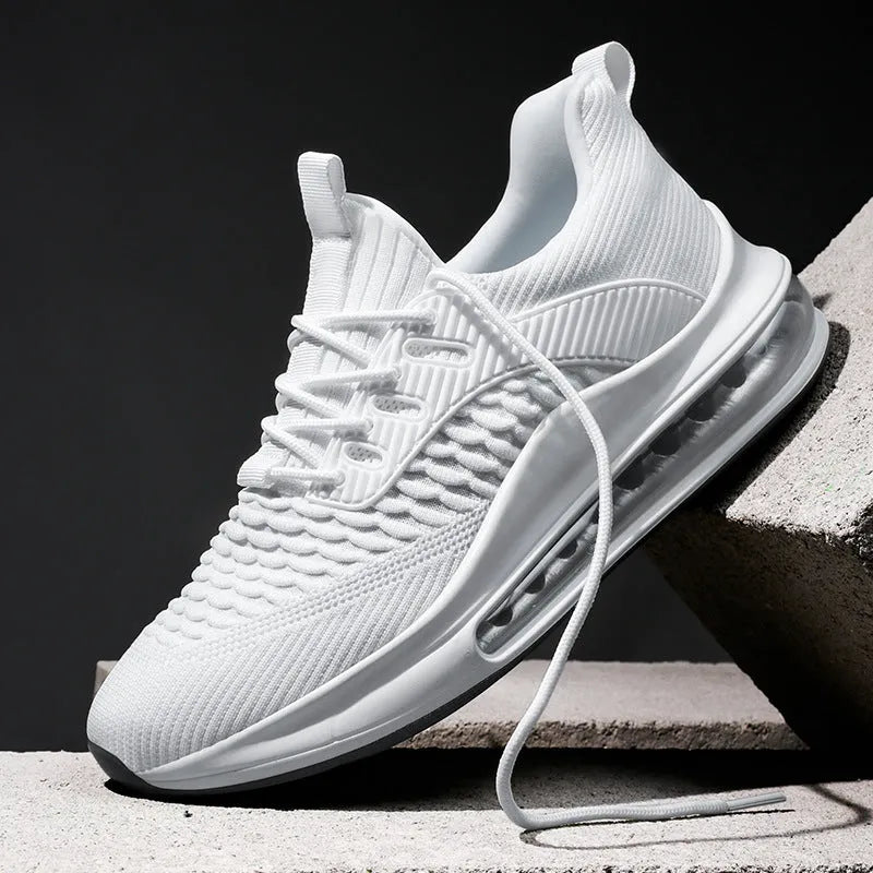 Men's low-top mesh running shoes in black with rubber sole and lace-up front