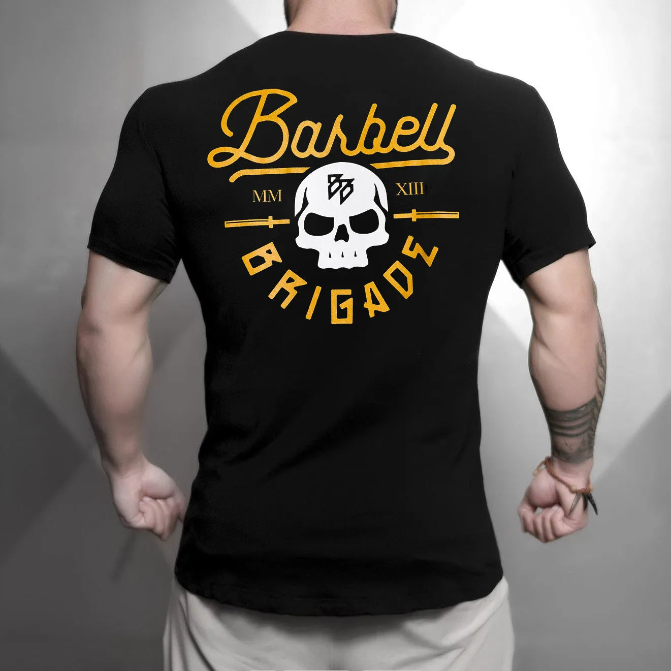 Black gold round neck short sleeve T-shirt made of pure cotton with quick-dry and moisture-wicking properties