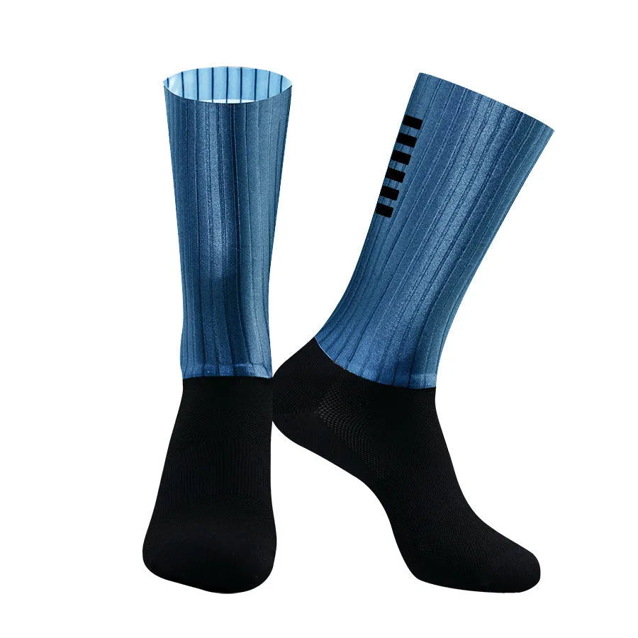 Breathable chemical fibre blend cycling socks in six colours for outdoor sports.