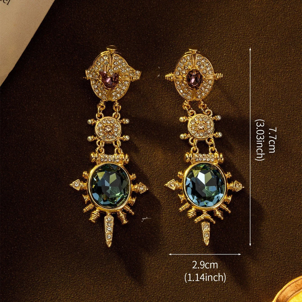 Gold retro geometric stud earrings with 10mm round shape and court style design