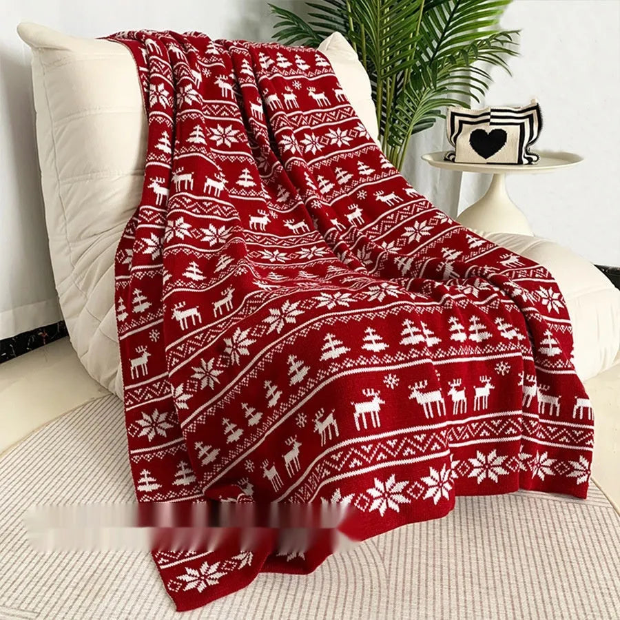Christmas blanket with reindeer or snowflake pattern in acrylic fabric