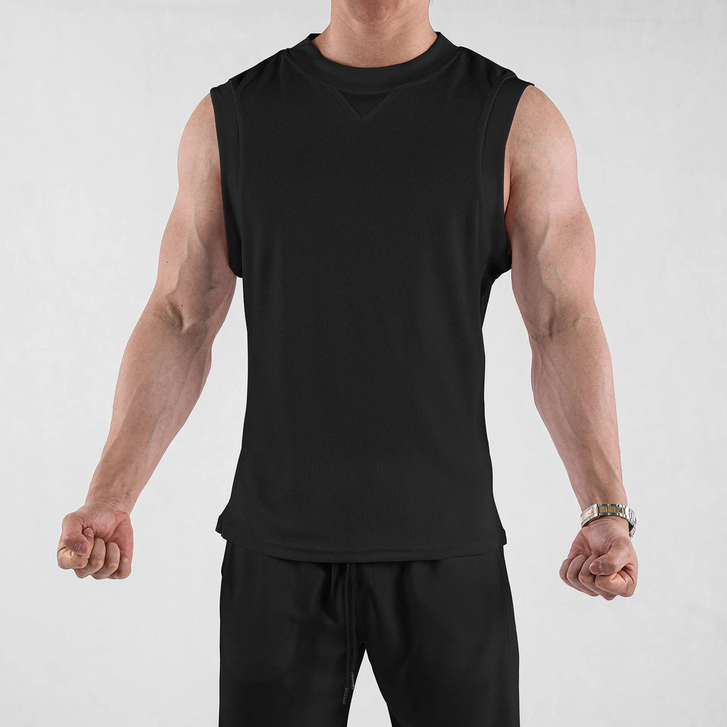 Men's loose fit white sports vest made from quick-dry polyester fabric for summer fitness