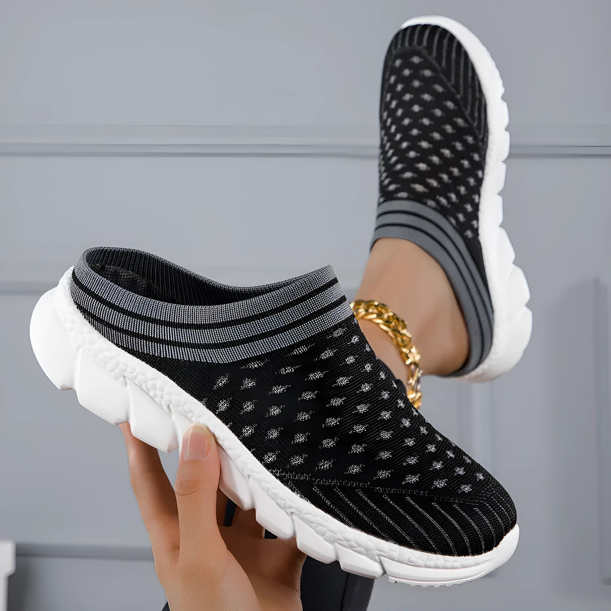 Women's black Flyknit height-increasing slipper shoes with striped pattern and hollowed-out breathable design