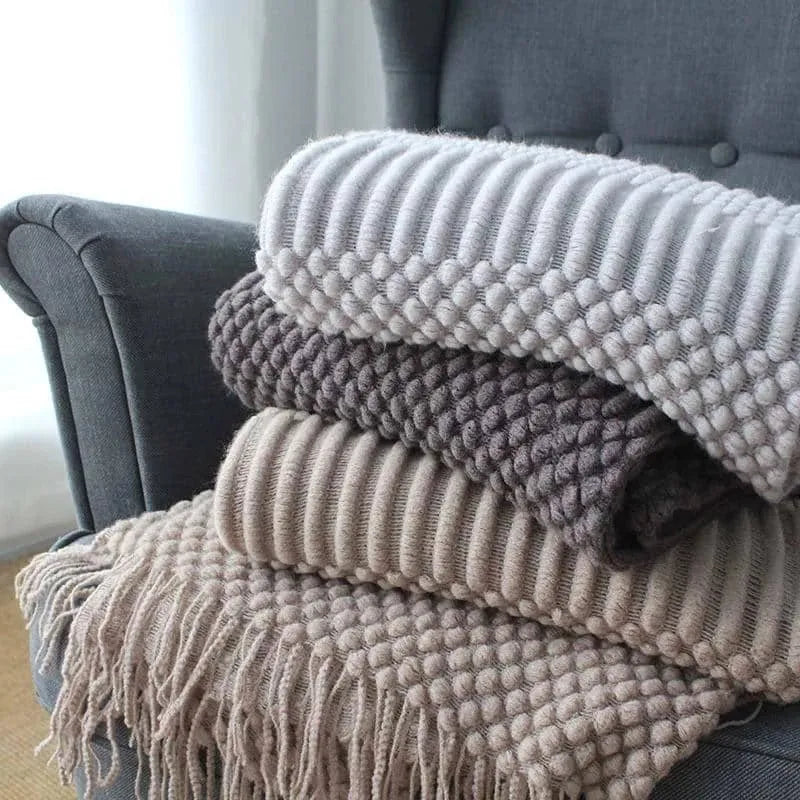 Small polyester nap blanket measuring 127x170cm in dark grey, khaki or light grey colour