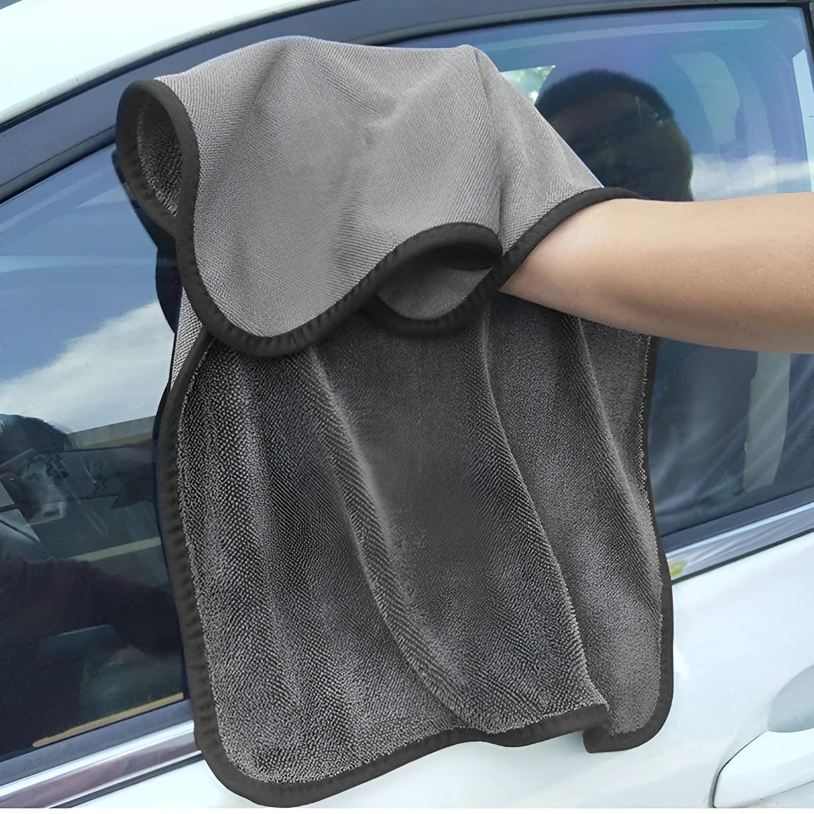 Grey 40x40cm microfiber car wash towel for automotive drying.