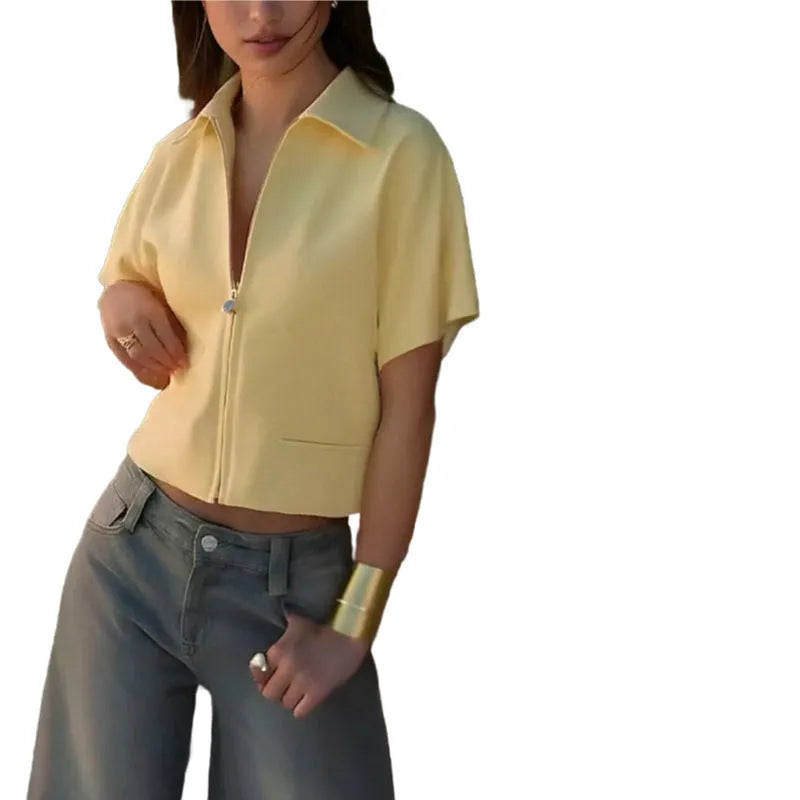 Casual loose-fit polyester top with short regular sleeves in black, white or yellow