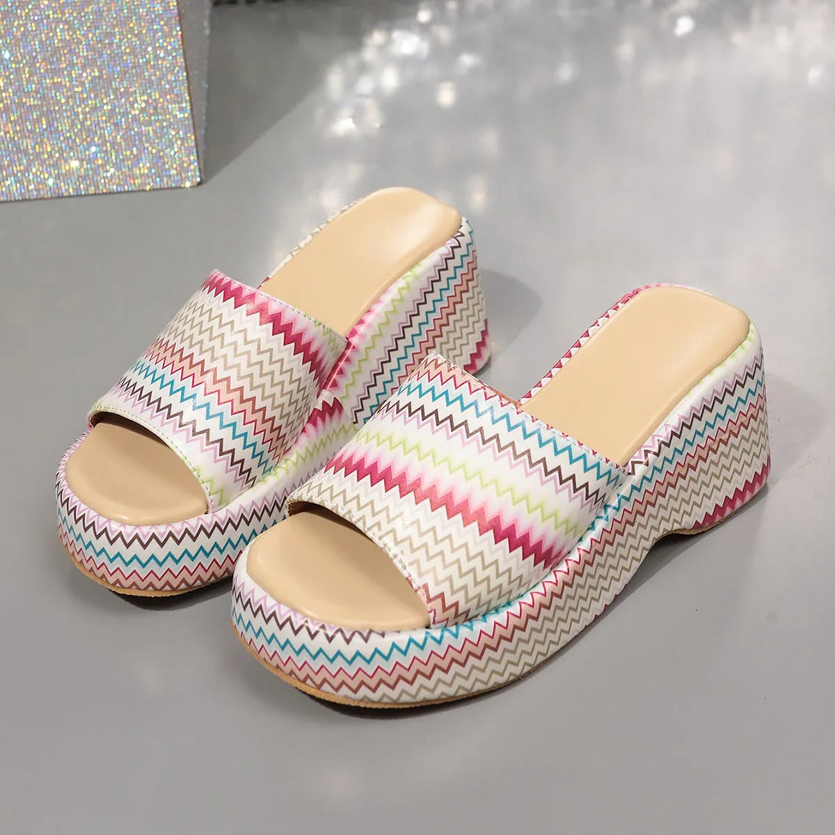 Women's wedge sandals with wave pattern, fish mouth toe and thick rubber sole in beige colour