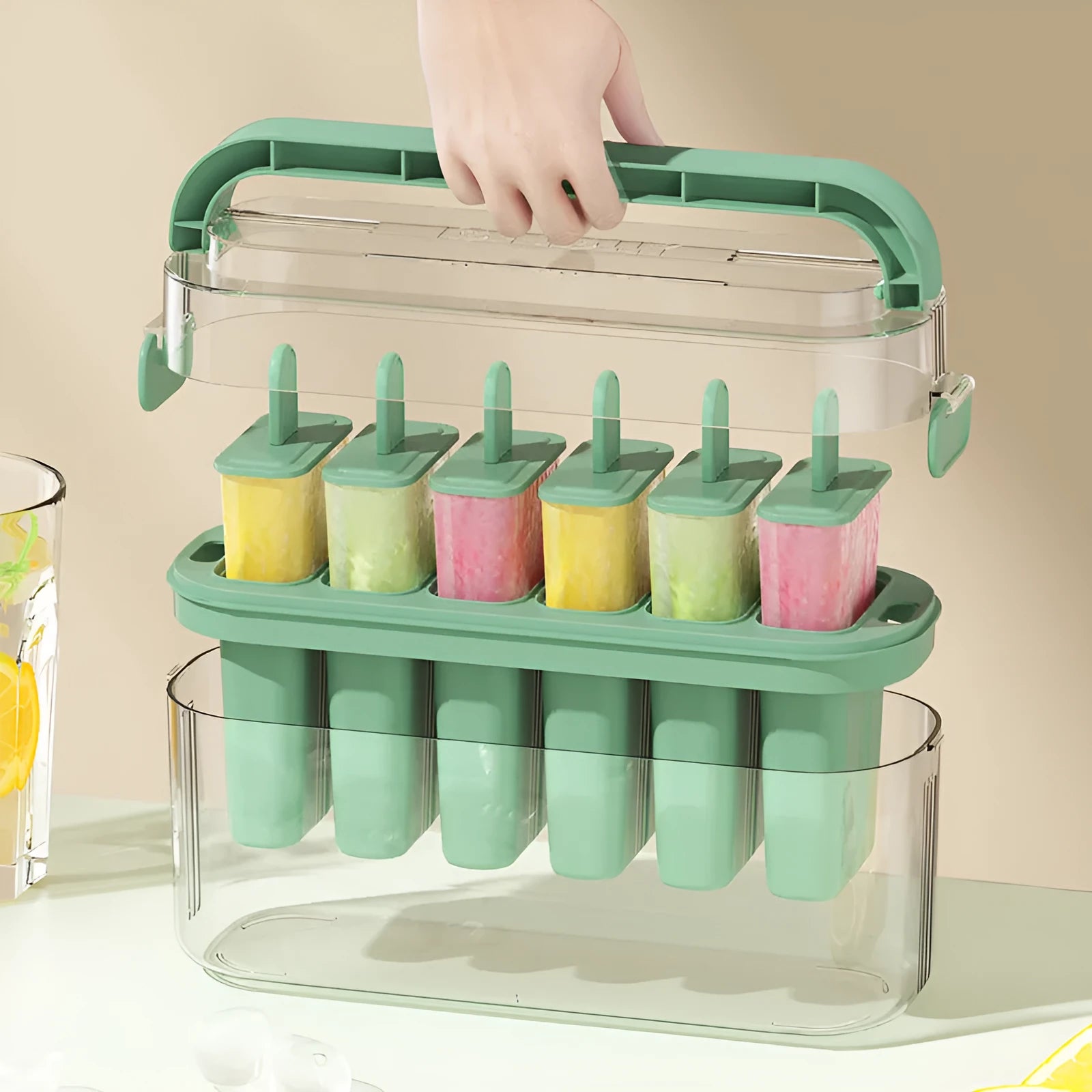 Portable popsicle mold in beige colour, made from PP and PET, measuring 23.4 cm long