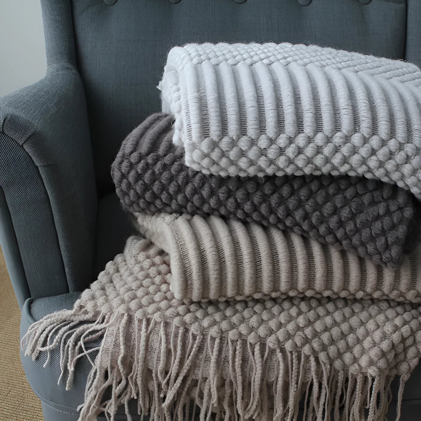 Small polyester nap blanket measuring 127x170cm in dark grey, khaki or light grey colour