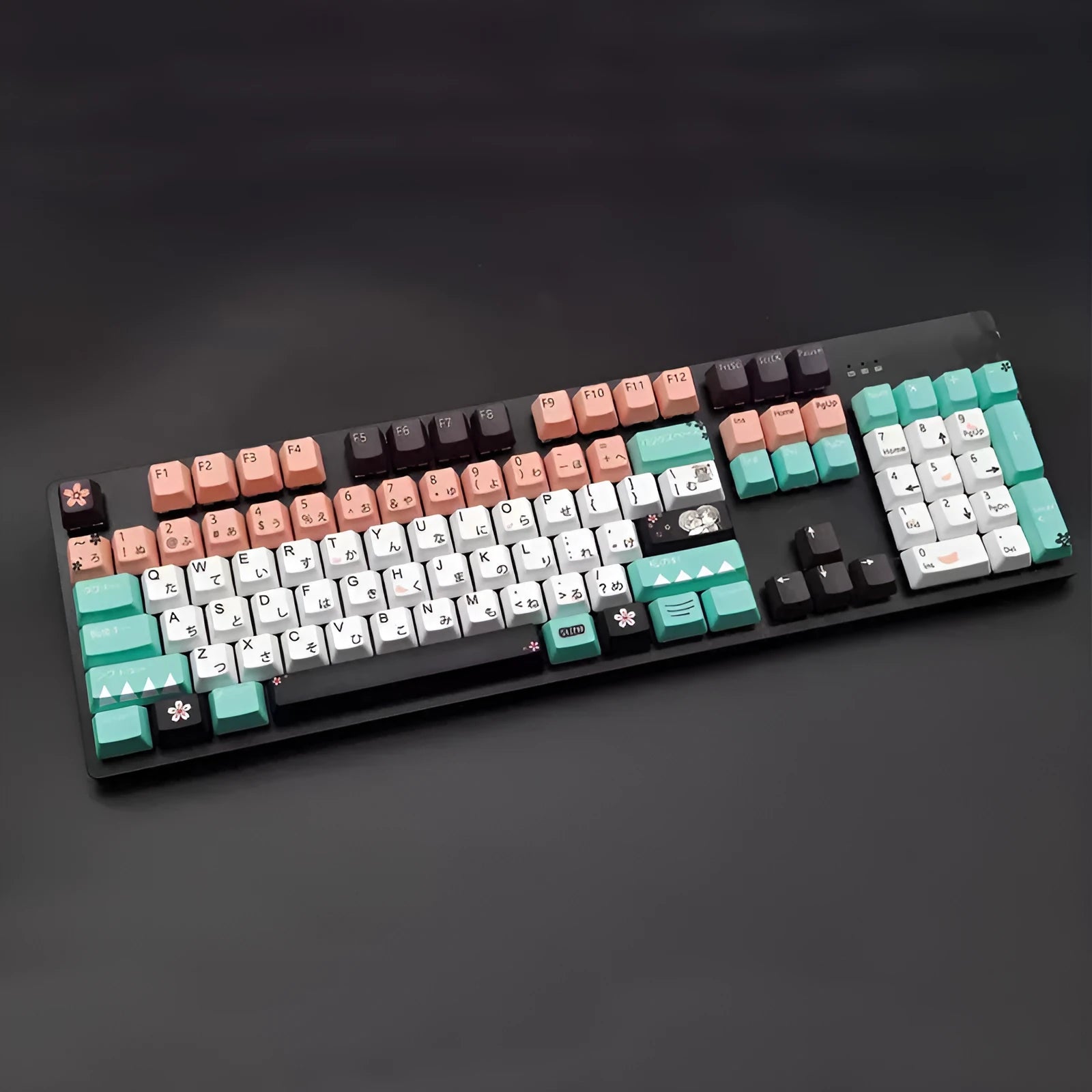 Green plastic keycap for Cherry MX mechanical keyboards with USB wireless connection