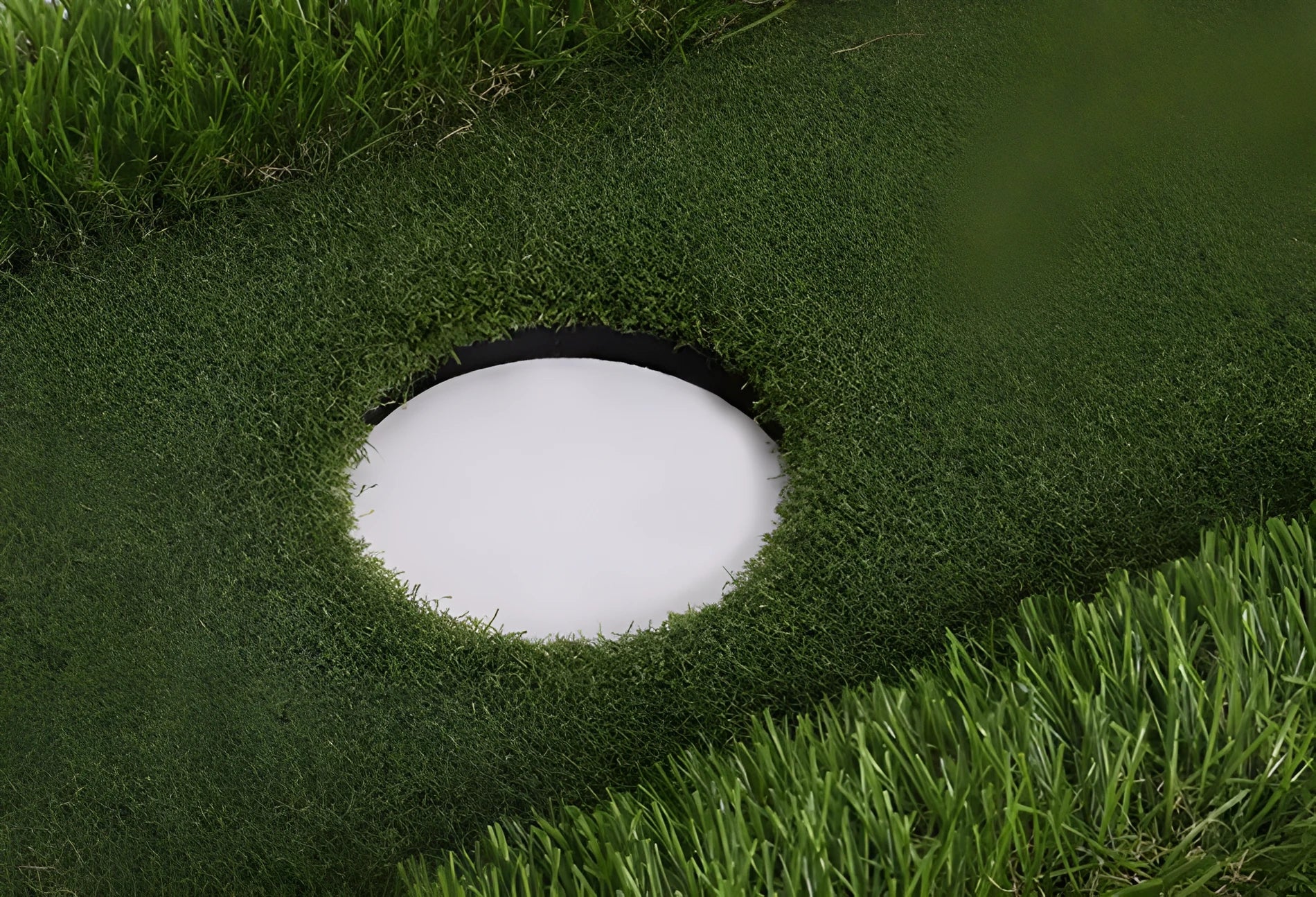 Green synthetic grass golf training mat on a high-elastic EVA base shown in a customisable size.