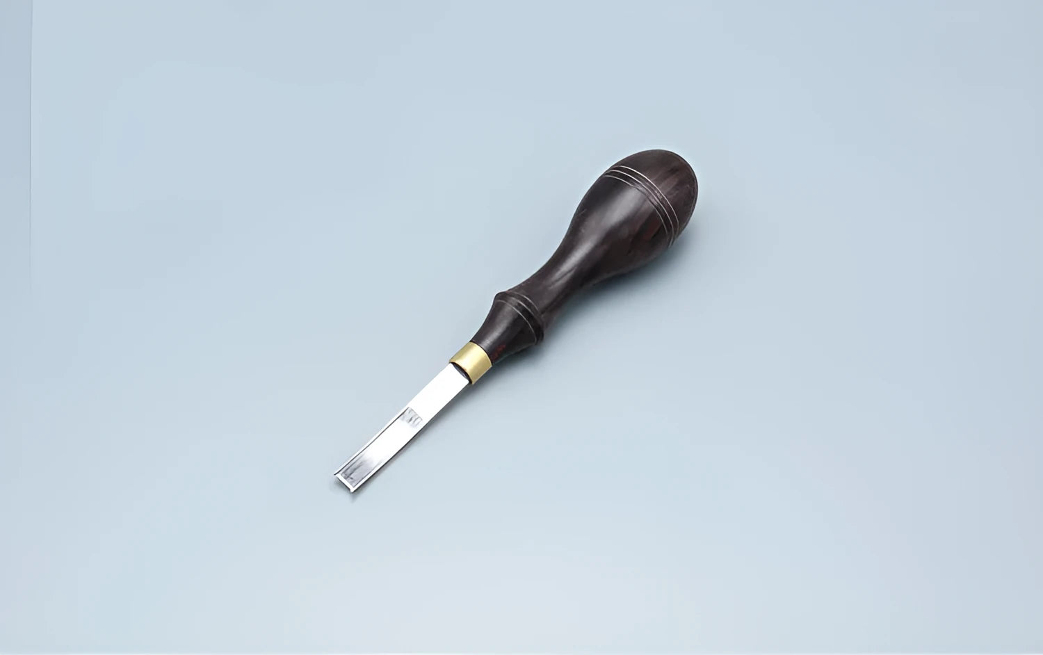 Sectional cutting wide shovel edge thinning knife with leather wrapped handle