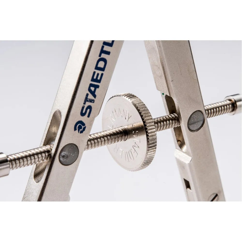 STAEDTLER 551 01 precision car compass with telescopic rod showing 265mm maximum circle diameter