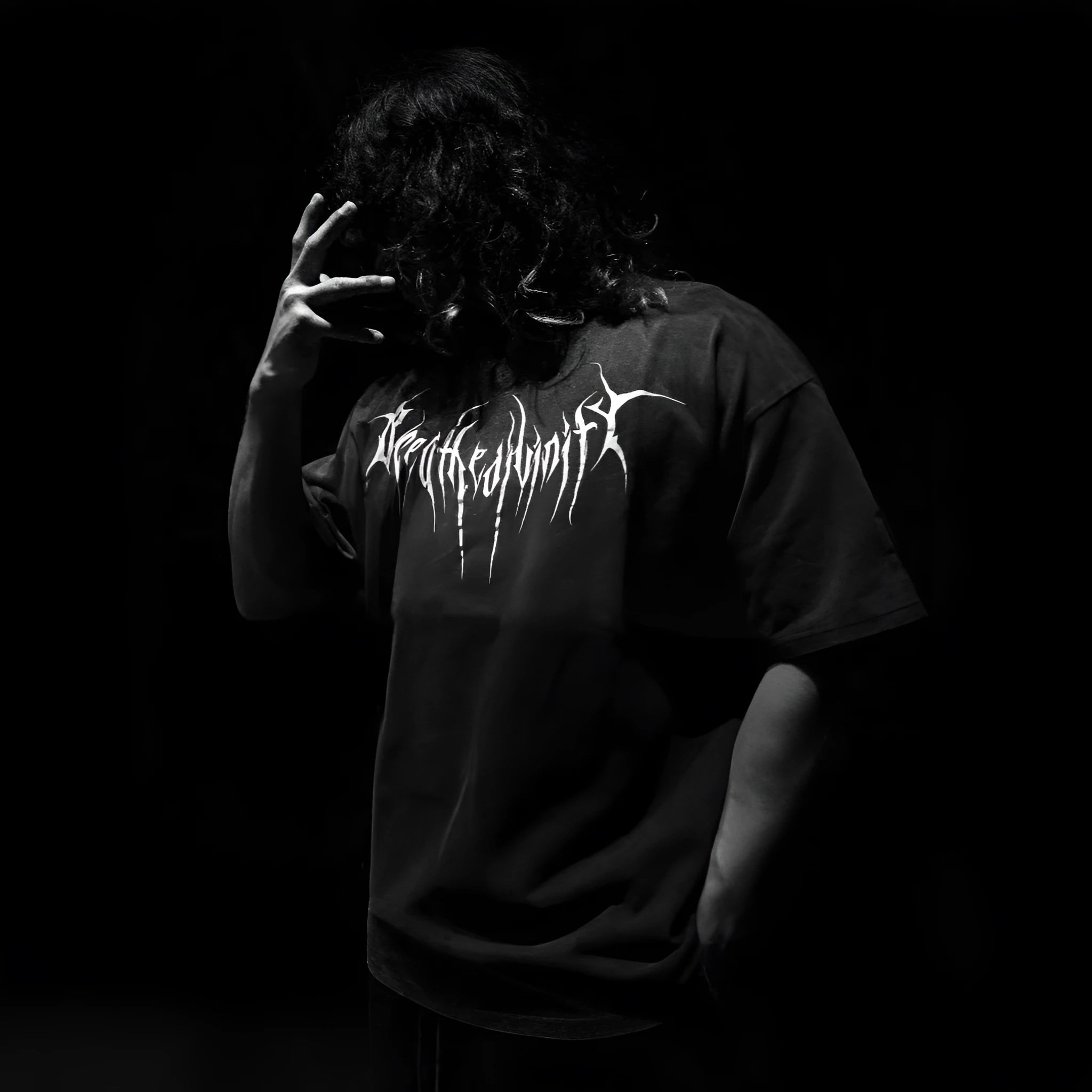 Dark style loose fit men's cotton T-shirt with gilding detail on short sleeves