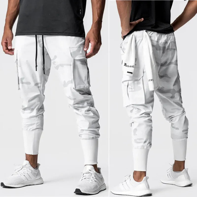 Men's camo woven fitness leggings in black camouflage, loose thin fabric for gym and running