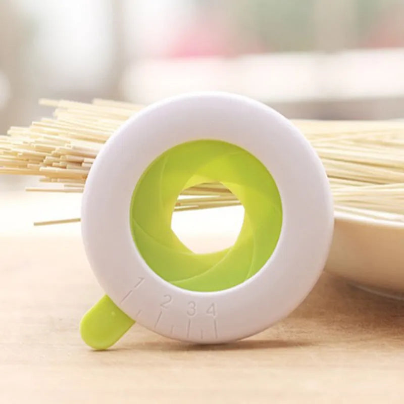 Plastic pasta noodle thickness selector tool with rotating dial, 8x9x1cm
