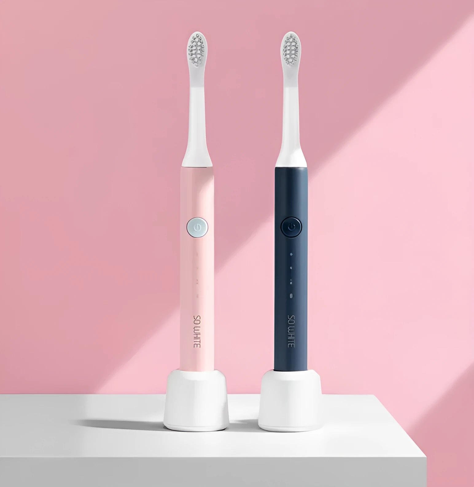 Sonic electric toothbrush with round head, blue handle, IPX7 waterproof, 3 vibration modes