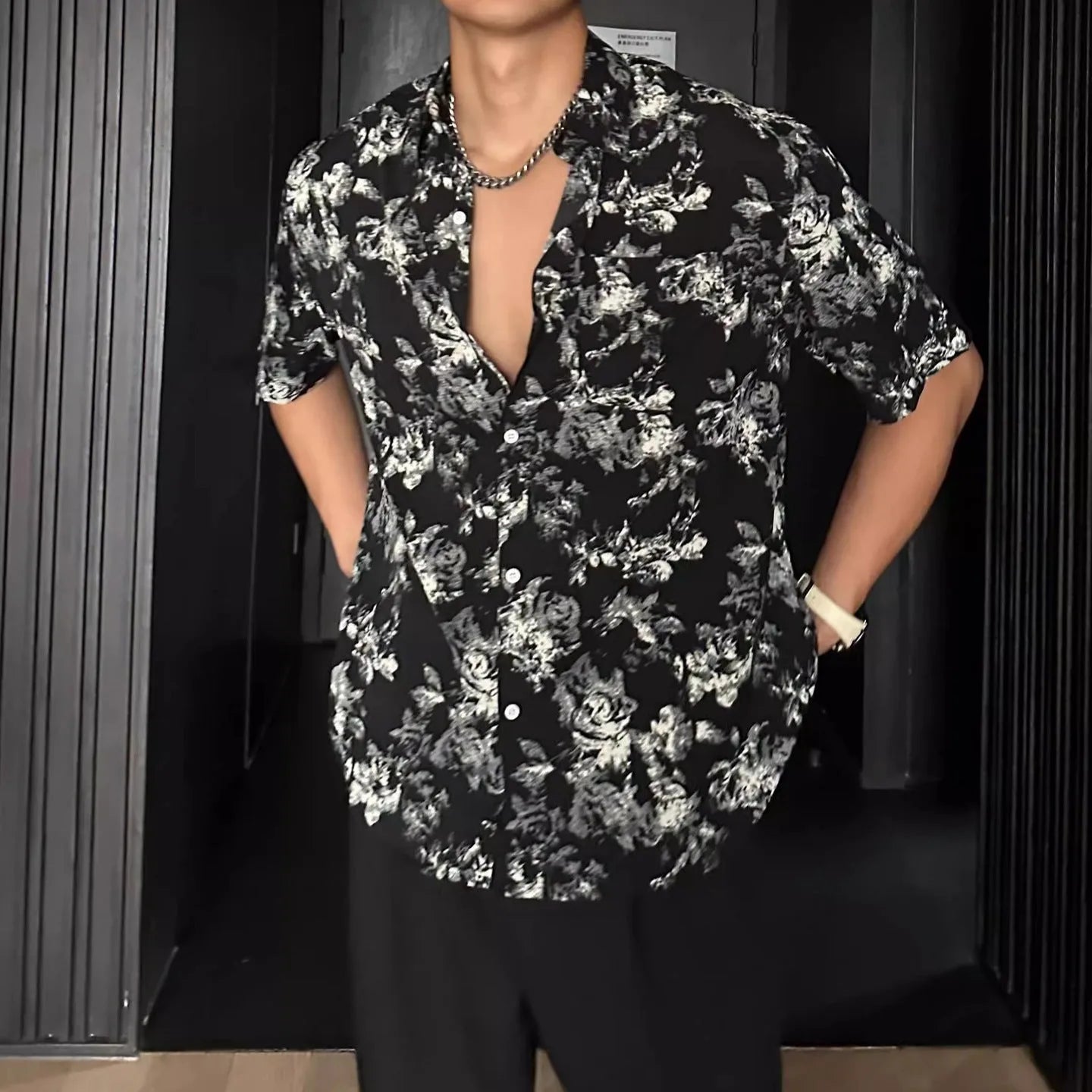 Printed floral short sleeve shirt in loose casual pendant style available in white and black colours
