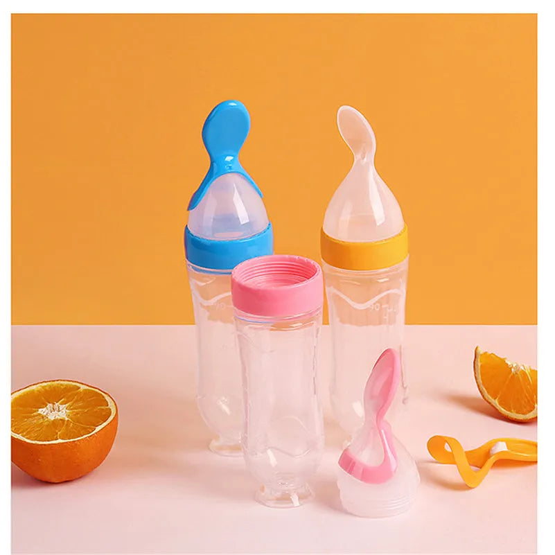 Disposable paper tableware set with plates, bowls, cups, wooden cutlery and napkins in various colours