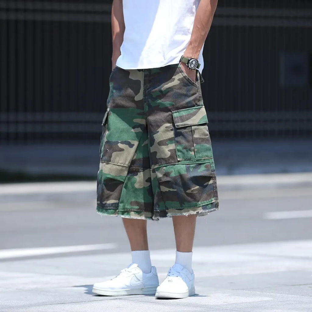 Men's camouflage pattern shorts with American retro workwear styling in loose cropped cut
