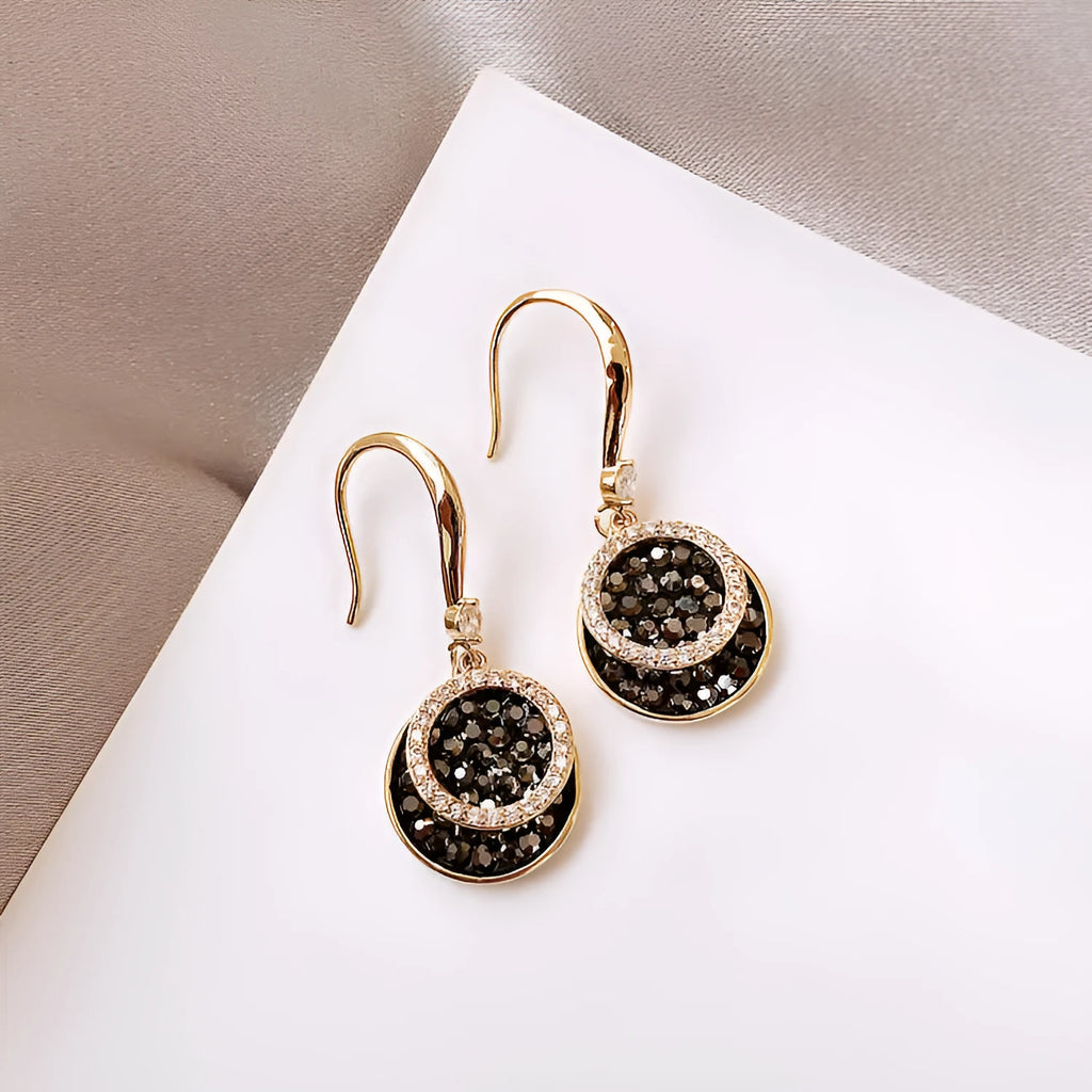 Black geometric round piece alloy earrings with 3.6cm drop length, retro Hong Kong style