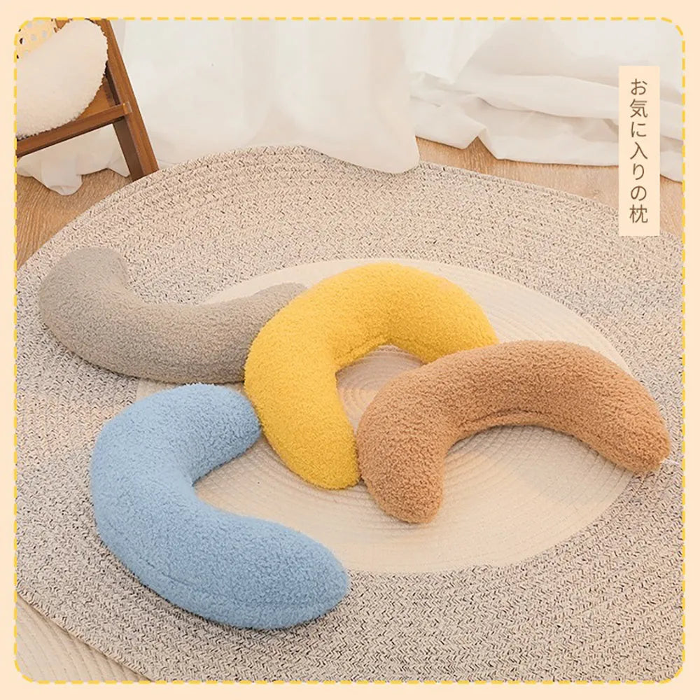 U-shaped blue cat pillow with adjustable white collar for feline cervical support