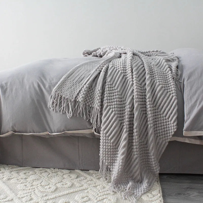 Small polyester nap blanket measuring 127x170cm in dark grey, khaki or light grey colour