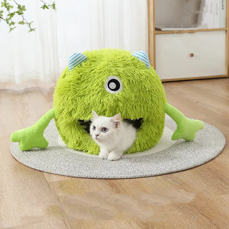 Fluffy round cat bed in three sizes with soft plush material and non-slip base