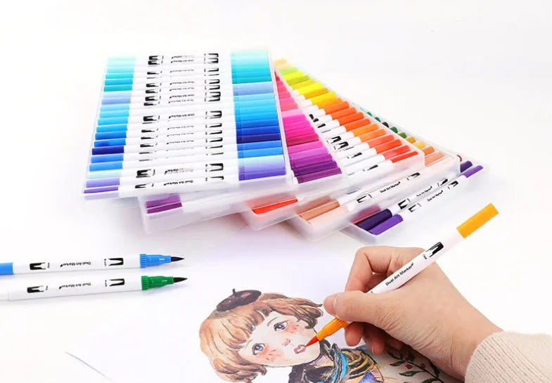 Set of watercolour brush pens with nylon tips in a case, showing multiple colours for illustration and calligraphy.