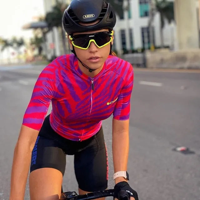 Attaquer women's cycling jersey and pants set in multiple colours, showing front view of athletic top and bottom.