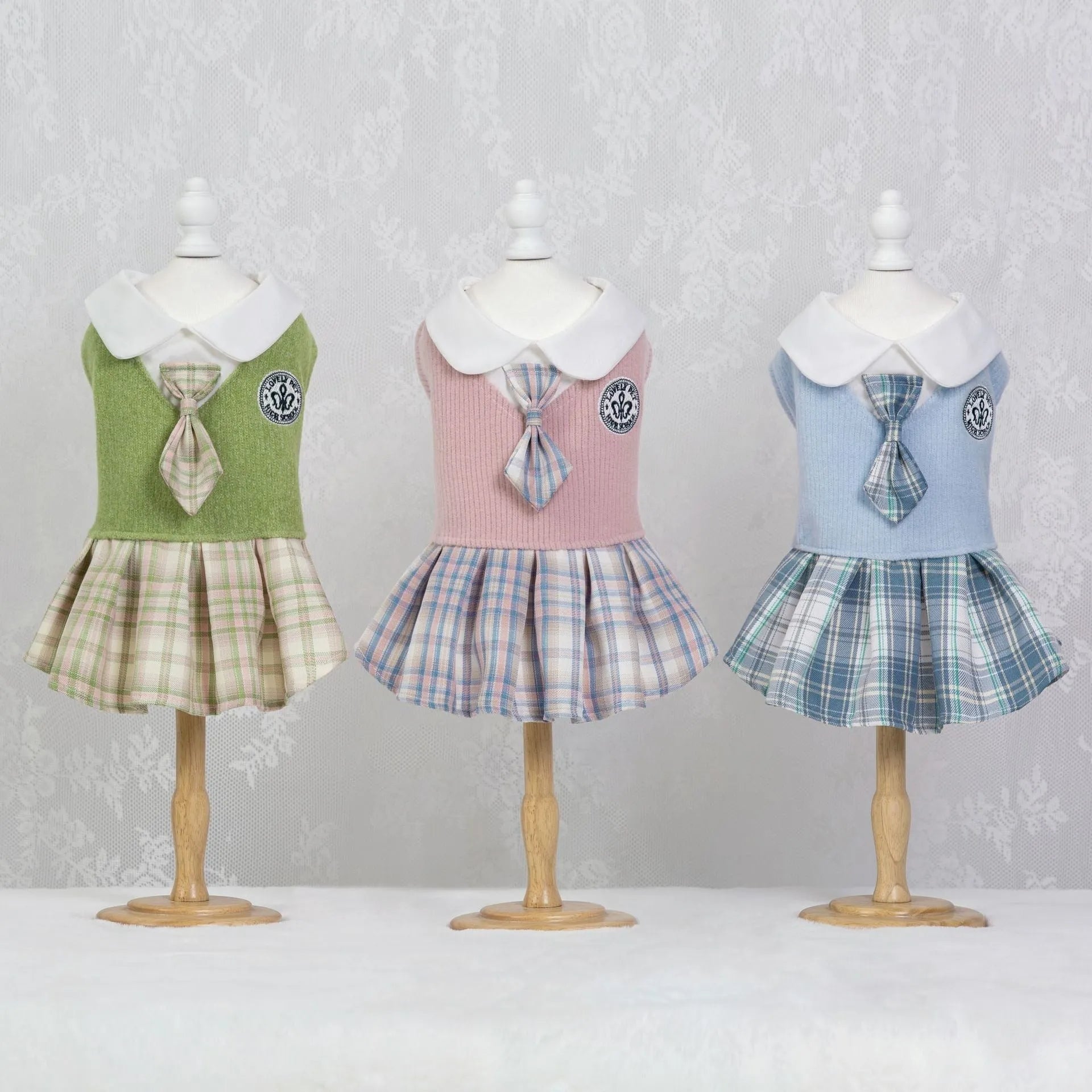 Polyester tartan skirt costume for dogs in pink, blue or green with princess-style design