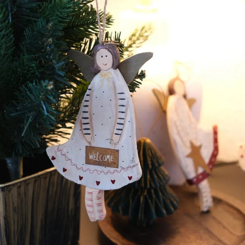 Hand-painted carved wooden door pendant with a country style heart design on a white background.
