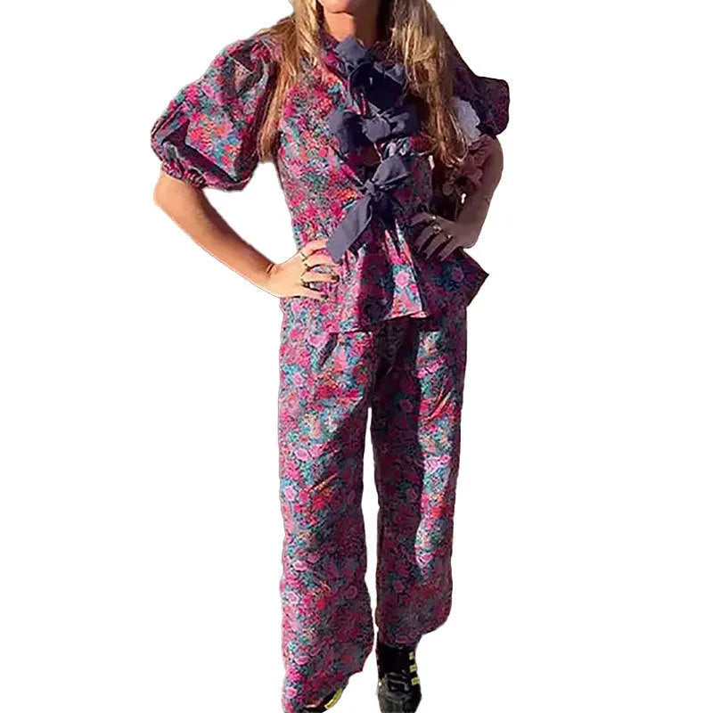 Women's floral print trousers suit set with puff sleeve top and matching trousers