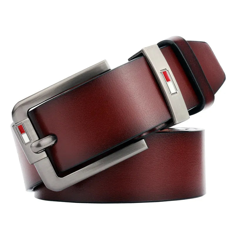 Men's retro pin buckle belt in imitation leather with alloy D buckle, black colour on plain background