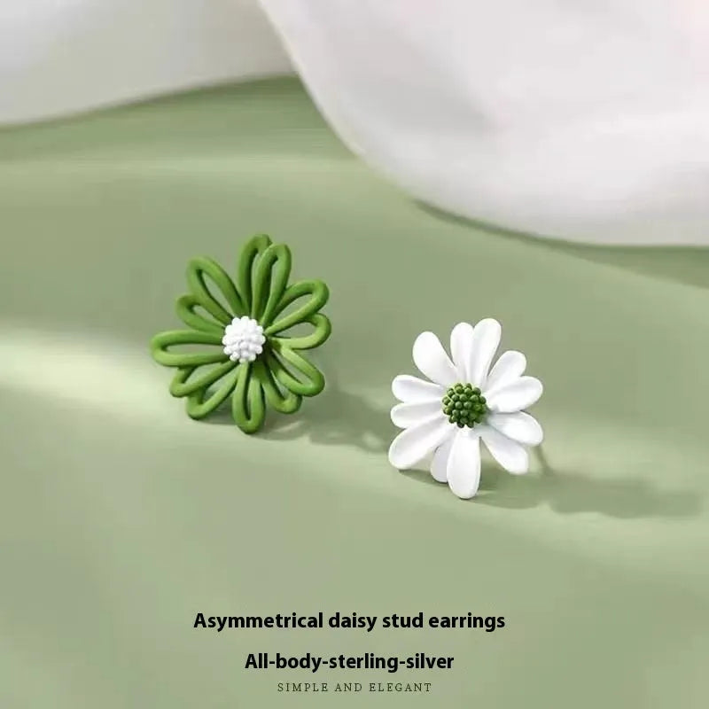 Women's alloy flower earrings in blue and orange, white and green, or yellow and white colour combinations