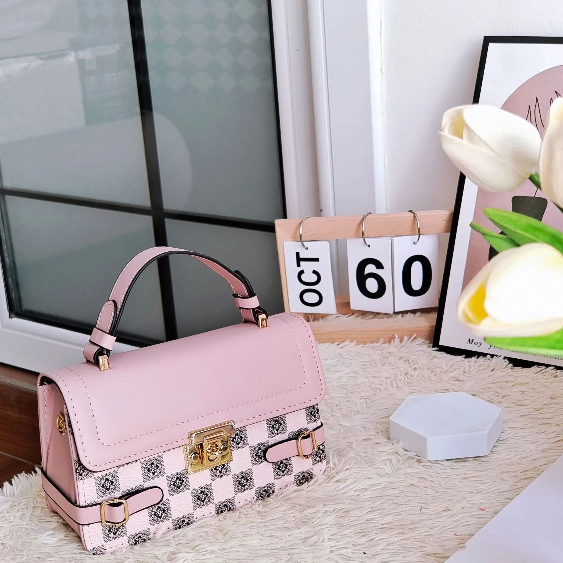 Retro small square pattern crossbody bag in PU material with file bag organisation
