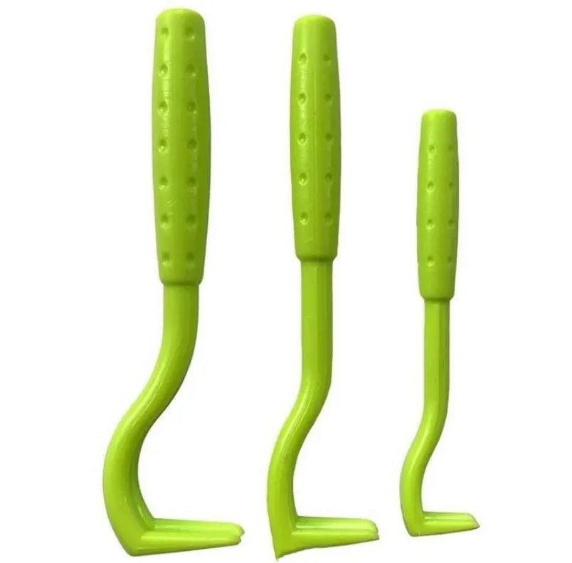 Blue and green plastic pet tick removal hooks, set of 3 pieces.