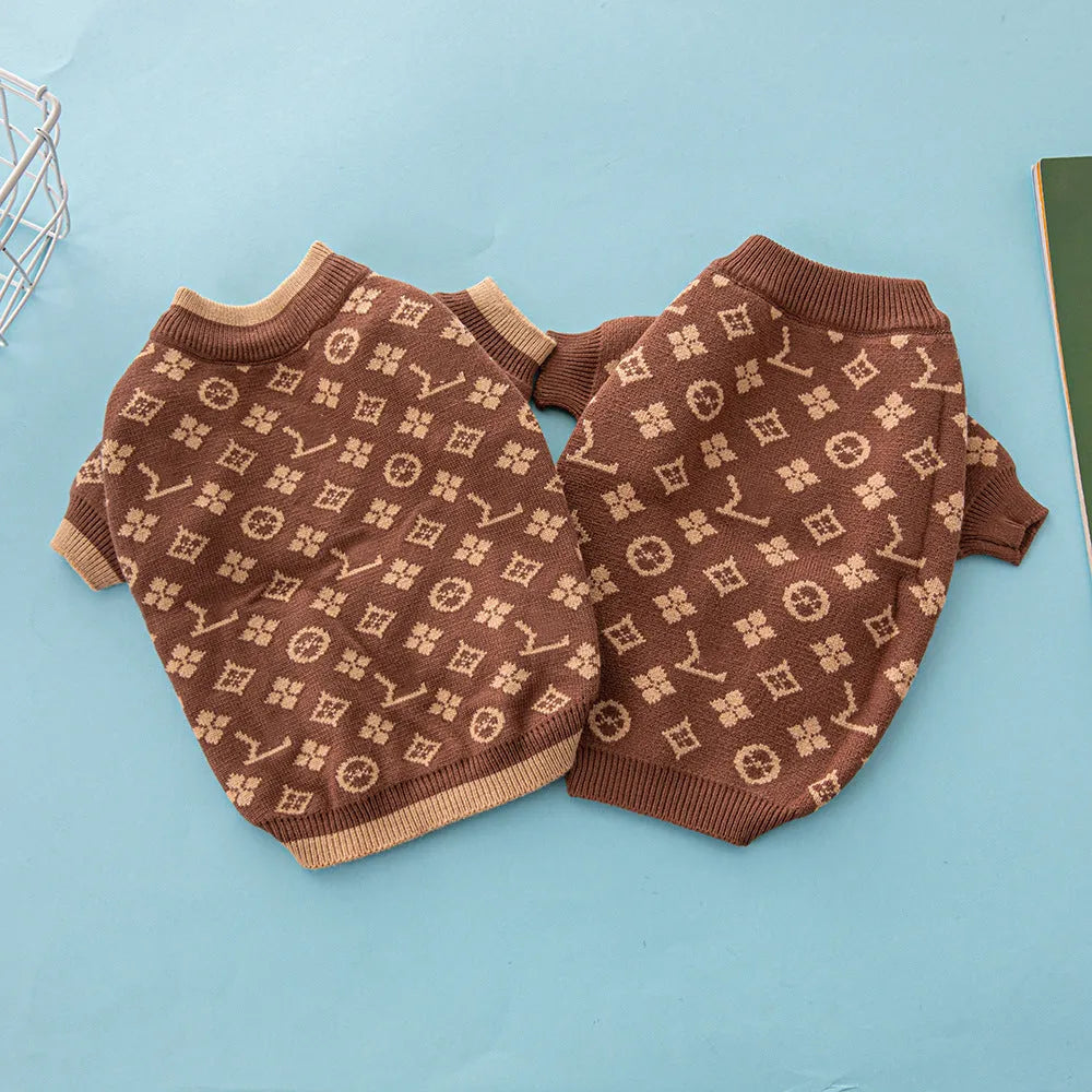 Wool dog sweater for autumn and winter wear in monochrome or two-tone colours