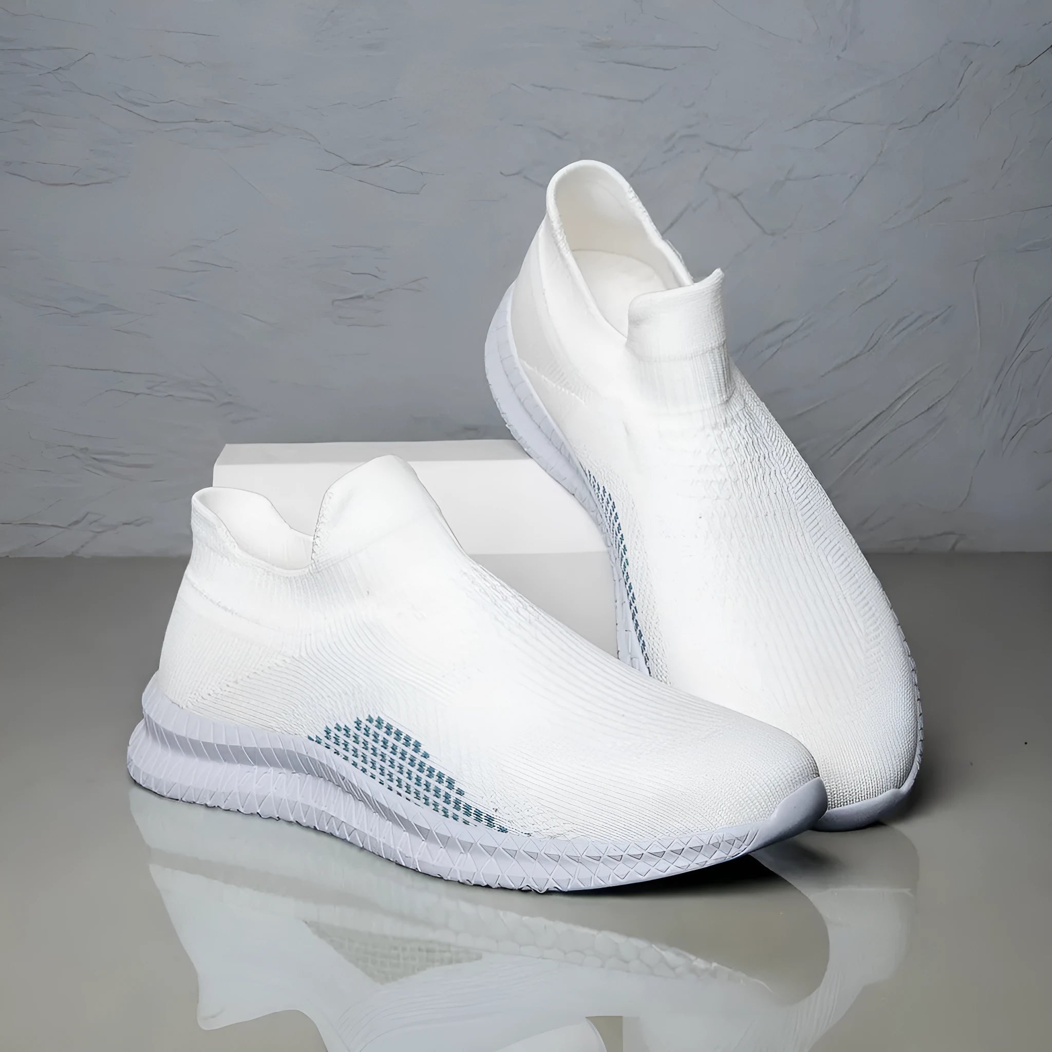 Men's white low-top fabric casual sneakers with a flat heel and round toe on a plain background.