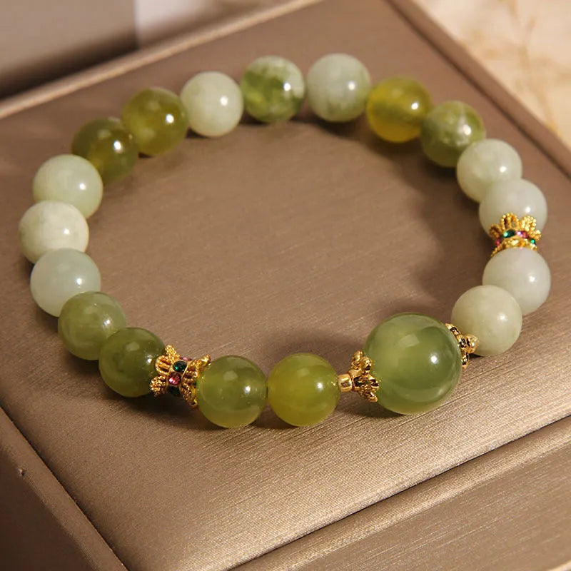 Original design sweet Mori style women's bracelet in Xiuyan jade green.