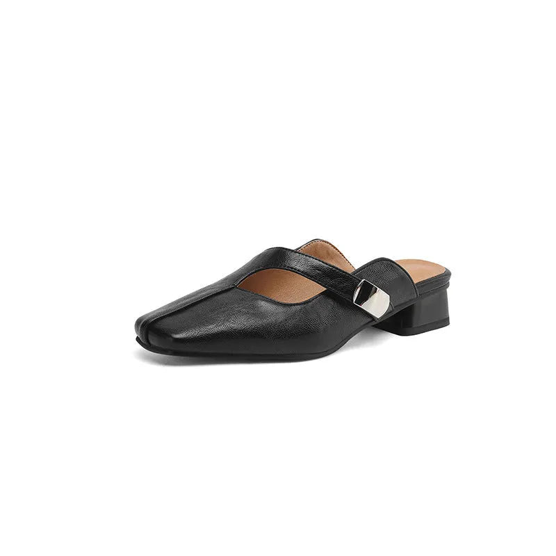 Square toe outdoor slippers with rubber soles and artificial PU uppers in black colour