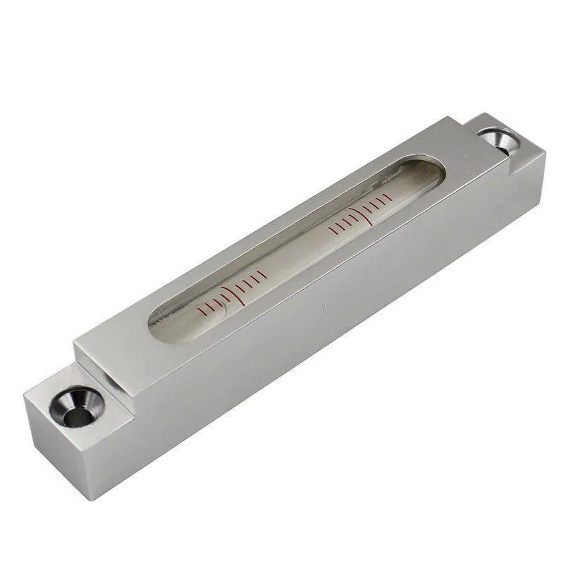 Metal and glass spirit level measuring 132mm with precision accuracy specifications for machine tool work