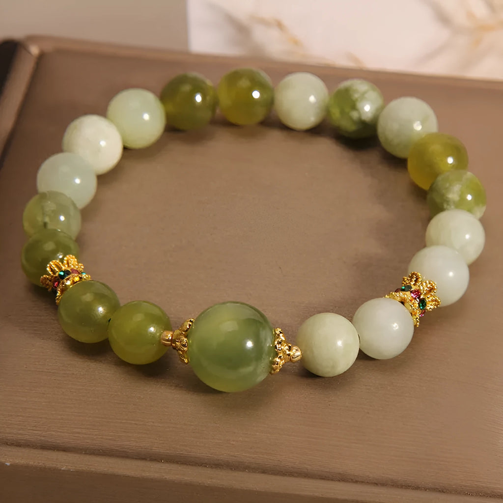Original design sweet Mori style women's bracelet in Xiuyan jade green.