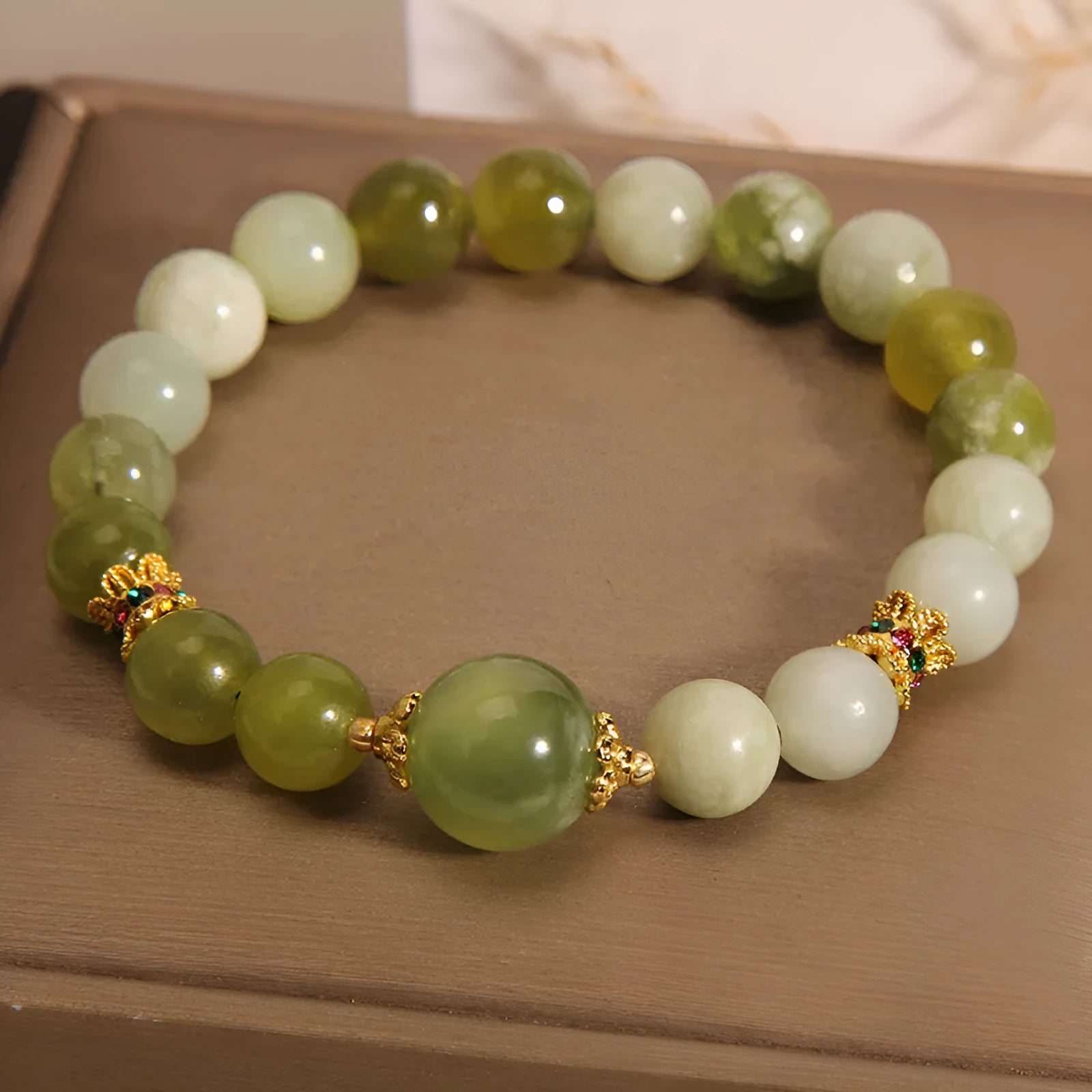 Original design sweet Mori style women's bracelet in Xiuyan jade green.