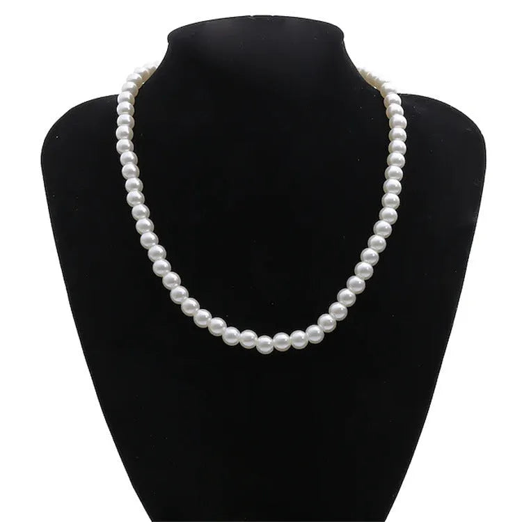 White round alloy pendant necklace for women on a plain background